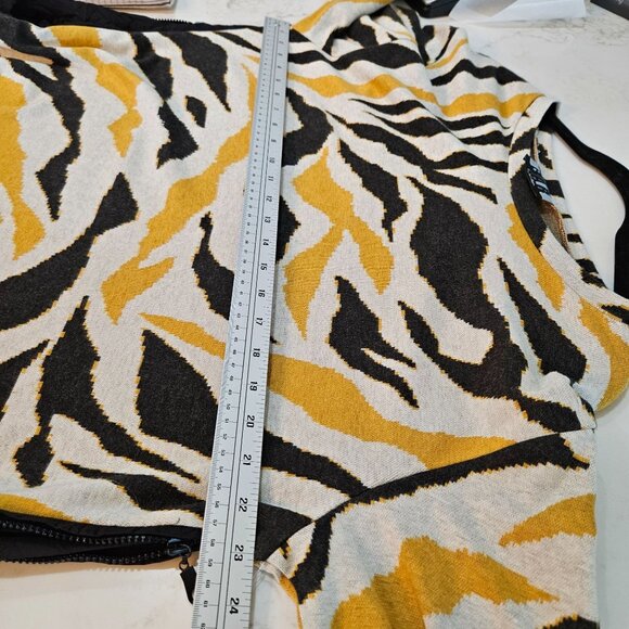 BAR By Melis Kozan XL Tiger Stripe Lightweight Sweater Yellow Black Comfy - Picture 10 of 11